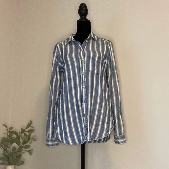 Women’s American Eagle Button Down Shirt. Size XS - Picture 1 of 9